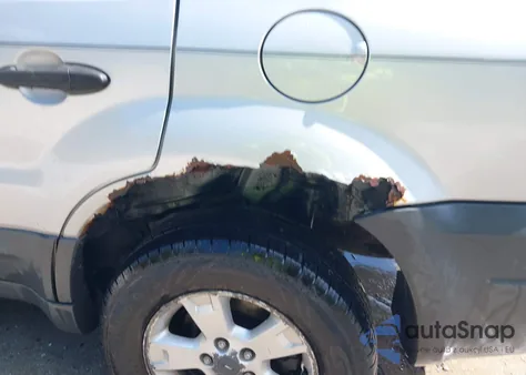 2006 Ford Escape Xlt/Xlt Sport from USA, damaged, VIN 1FMYU93106KA12173